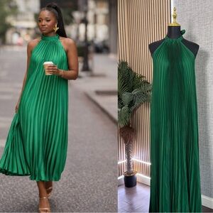 Elegant Green Pleated Dress